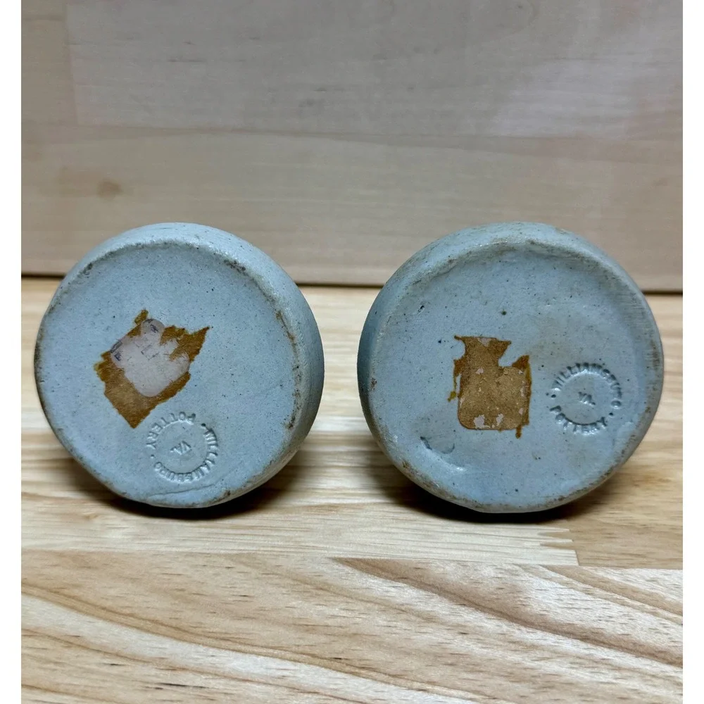 Williamsburg Pottery Salt Glaze Stoneware Blue Leaf Candle‎ Holder Pair VA USA